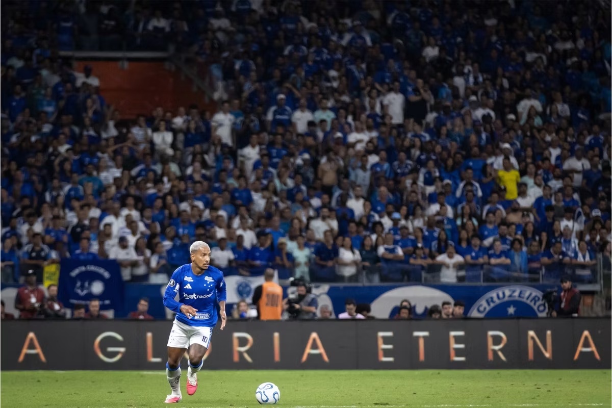 Cruzeiro mant&eacute;m esperan&ccedil;a de classifica&ccedil;&atilde;o &agrave; Libertadores 2027 com probabilidade de quase 60%