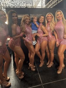 Virginia Fonseca manifesta preocupação ao ver filho com bailarinas de Leonardo durante show em Goiânia