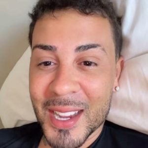 Carlinhos Maia explica motivo de provocações ao ex-marido Lucas Guimarães e revela melhora na relação após separação
