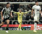 Goleiro Gabriel Delfim terá primeira sequência no Atlético devido à lesão de Everson