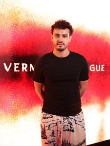 Pedro Alves anuncia cenas mais ousadas na novela “Quem Ama Cuida” e destaca triângulo amoroso entre personagens