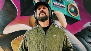 Cantor Gabriel O Pensador é condenado a indenizar empresário por uso não autorizado de música em campanha eleitoral