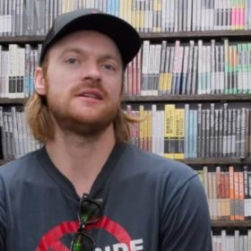 Artistas deixam turn&ecirc; de Ed Sheeran ap&oacute;s sa&iacute;da de rapper Macklemore por manifesta&ccedil;&otilde;es pr&oacute;-Palestina
