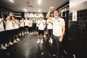 Eduardo Dom&iacute;nguez pode se tornar o primeiro t&eacute;cnico argentino a conquistar a Copa do Brasil