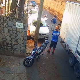 Motociclista sem habilita&ccedil;&atilde;o morre ap&oacute;s acidente ao tentar ultrapassar caminh&atilde;o na Grande Belo Horizonte