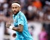 Corinthians é denunciado pelo STJD por episódio envolvendo criança e camisa de Neymar durante partida contra o Santos