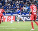 Cruzeiro e Athletico-PR se enfrentam em jogo com histórico de vitórias equilibrado