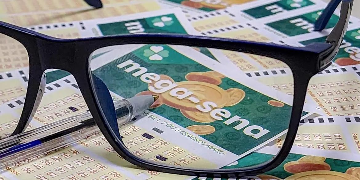 Mega-Sena acumula prêmio de R$ 52 milhões após concurso sem vencedores na faixa principal