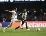 Atlético tem invencibilidade encerrada após derrota para o São Paulo em jogo marcado por desfalques e rápida virada