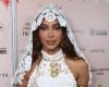 Anitta revela que empresária a pressionou a alterar sua aparência no início da carreira para alcançar o sucesso