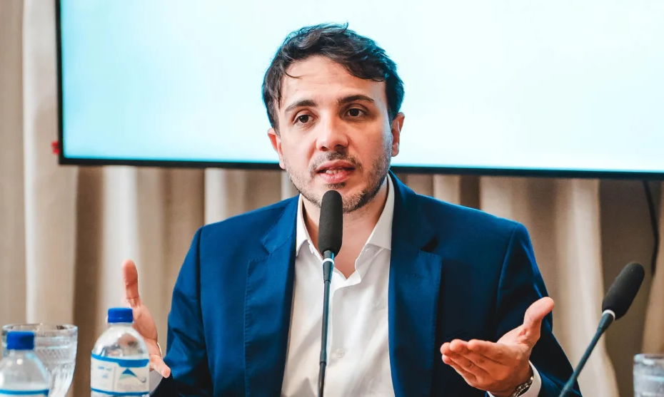 Renan Santos tem contas no YouTube e Instagram retiradas do ar após decisão do TSE