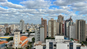 Previsão do tempo para Divinópolis neste sábado (19)