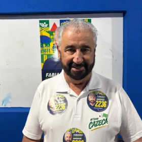 Fabiano Cazeca inaugura comitê em Divinópolis e reforça candidatura a deputado federal