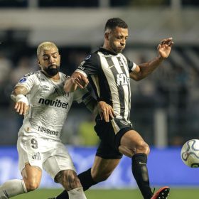 Santos vence Atlético por 2 a 0 e abre vantagem nas quartas da Sul-Americana