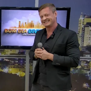 A revolução do sorriso fixo com a prótese Protocolo devolve a qualidade de vida