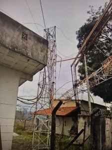Temporal derruba torres de rádios FM e deixa milhares sem energia em Ipatinga