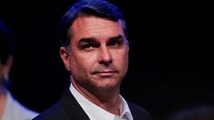 Fl&aacute;vio Bolsonaro, senador e candidato &agrave; Presid&ecirc;ncia da Rep&uacute;blica em 2026