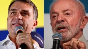 Flávio Bolsonaro durante evento de campanha; candidato confirmou presença no debate da Band.