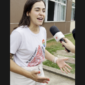 Deputada Lohanna vota na UEMG, em Divinópolis
