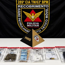 PM apreende drogas, dinheiro e arma de fogo em Formiga