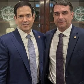 Publicação de Simón Levy sobre o suposto envolvimento de Marco Rubio na viagem de Flávio Bolsonaro
