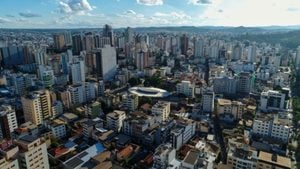 Interdições temporárias no trânsito de Divinópolis para obras da rede de esgoto