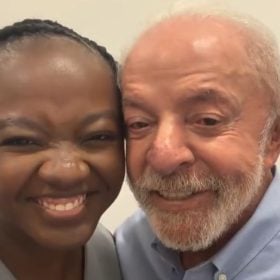 Lula ao lado de Ana Elisa Santos durante articulação para o segundo turno em Minas