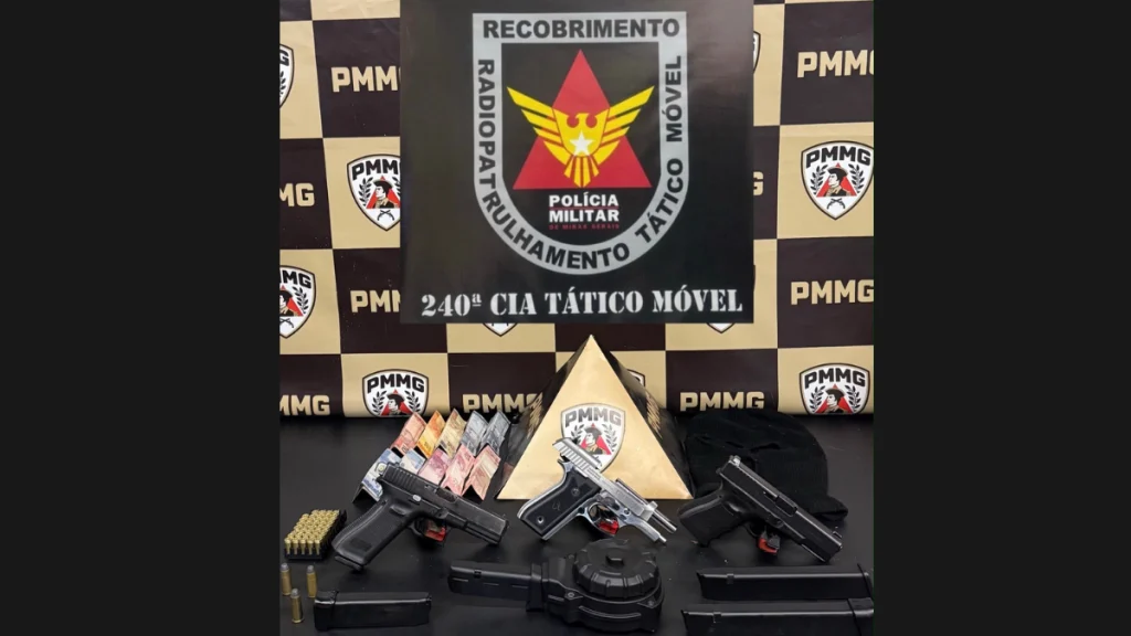 Pol&iacute;cia Militar apreende tr&ecirc;s pistolas e muni&ccedil;&otilde;es em Divin&oacute;polis