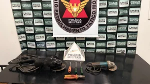 PM recupera ferramentas furtadas de oficina em Par&aacute; de Minas