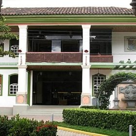 Fachada da Prefeitura de Itapecerica, em Minas Gerais.