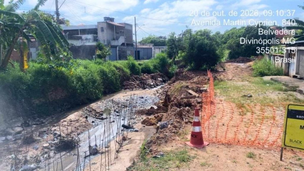 Copasa inicia repara&ccedil;&atilde;o em c&oacute;rrego de Divin&oacute;polis ap&oacute;s cobran&ccedil;a da Prefeitura