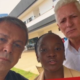 Deputados pedem prisão preventiva de Flávio Bolsonaro e inclusão na lista da Interpol