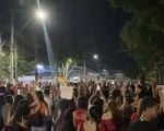 Estudantes fazem ato de apoio a Lula na av. Paran&aacute;, em Divin&oacute;polis