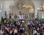 Fi&eacute;is se despedem de Padre Ordones em missa de corpo presene em Divin&oacute;polis