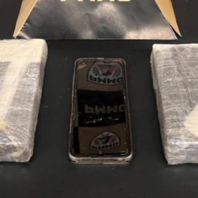 Homem &eacute; preso com coca&iacute;na avaliada em R$ 60 mil na BR-494, em Divin&oacute;polis