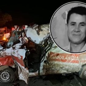 Motorista de ambulância morre após batida com carreta na BR-354, em Arcos