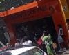 Mulher rouba celular, é contida por populares e é presa no Centro de Divinópolis