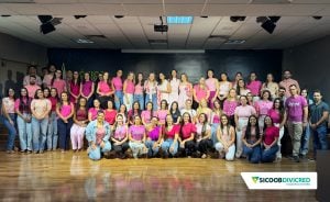 Sicoob Divicred promove painel de conscientização sobre o câncer de mama