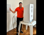 Candidato a deputado estadual, T&ecirc;ko vota na ACI, em Itapecerica