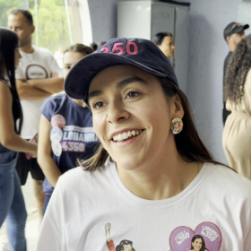 Lohanna França vota na UEMG em Divinópolis neste domingo de eleição