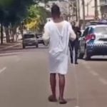 Paciente foge de UPA e anda na rua com soro na veia em Par&aacute; de Minas