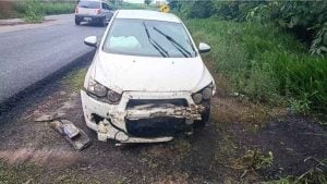 Pai e filho ficam feridos após acidente na MG-260, em Cláudio
