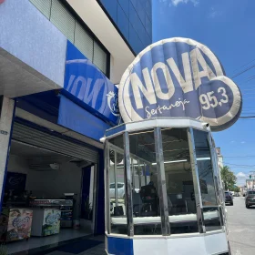 Est&uacute;dio M&oacute;vel destaca variedade e qualidade da Peixaria Bom Sucesso