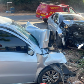 Acidente na MG-252 deixa casal morto e bebê ferido em Perdigão