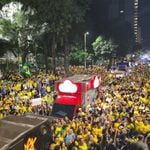 Bloco do 22 re&uacute;ne milhares em Divin&oacute;polis em apoio a Fl&aacute;vio Bolsonaro