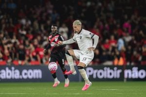Lyanco destaca contribui&ccedil;&atilde;o na recupera&ccedil;&atilde;o do Atl&eacute;tico ap&oacute;s erros e comemora gol no empate com o Athletico