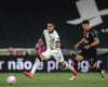 Cuello recebe terceiro cartão amarelo e desfalca o Atlético na partida contra o Santos