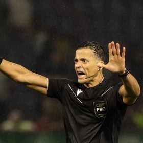 Arbitragem de jogo entre Bragantino e Cruzeiro ser&aacute; conduzida por juiz do Distrito Federal