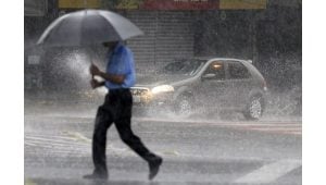 Mais de 200 cidades de Minas Gerais est&atilde;o em alerta devido &agrave; possibilidade de tempestades neste domingo e segunda-feira