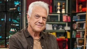Pedro Bial revela diagn&oacute;stico de enfisema pulmonar e expressa arrependimento por ter fumado